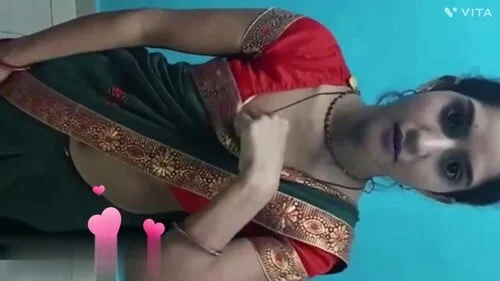 Chodte Banaya Sexy Bhabhi Sofa Hue MMS Video